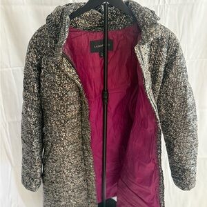 Lands' End Women's Black and Pink Hooded Puffer Jacket